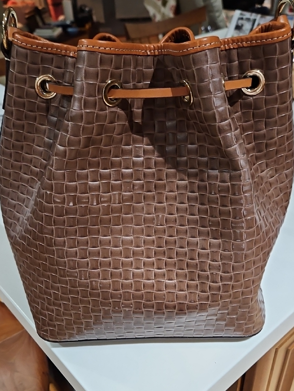 🤎 BIG WEEKEND SALE Dooney & Bourke Taupe Drawstring Hobo Bag - Picture 5 of 16